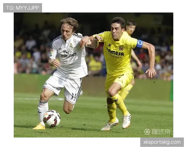 范尼与鲁尼锋线角色分化下射门效率转移趋势