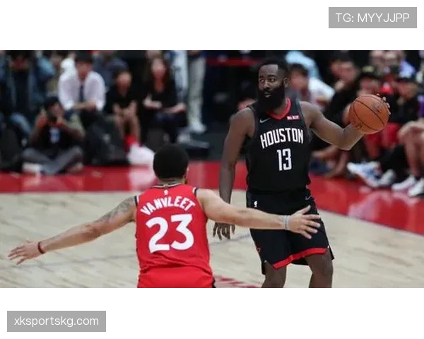 摩西·马龙篮下统治力提升挡拆效率，显著拉开内线差距